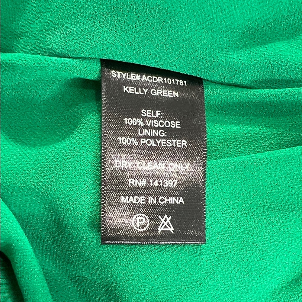 NWT ASTR The Label Christella Kelly Green Elegant Satin Gown - Picture 11 of 11